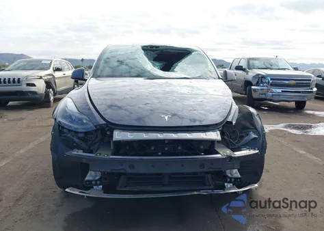 2023 Tesla Model Y Awd/Long Range Dual Motor All-Wheel Drive из США, поврежденный, VIN 7SAYGDEE5PF777248